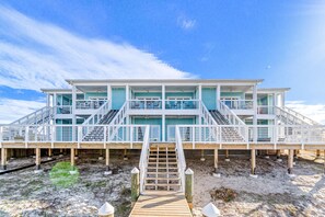 المنشأة من الخارج