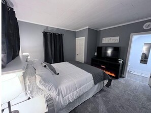 1 habitación, tabla de planchar con plancha, wifi gratis y ropa de cama 