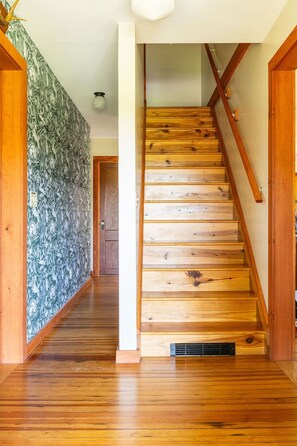 Interior - Laid-Back Log Cabin Vibes | A/C Chill & Epic Mountain Views (Bloomville)