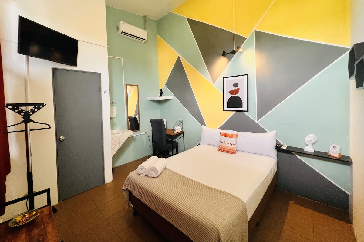 Blackout curtains, free WiFi, bed sheets