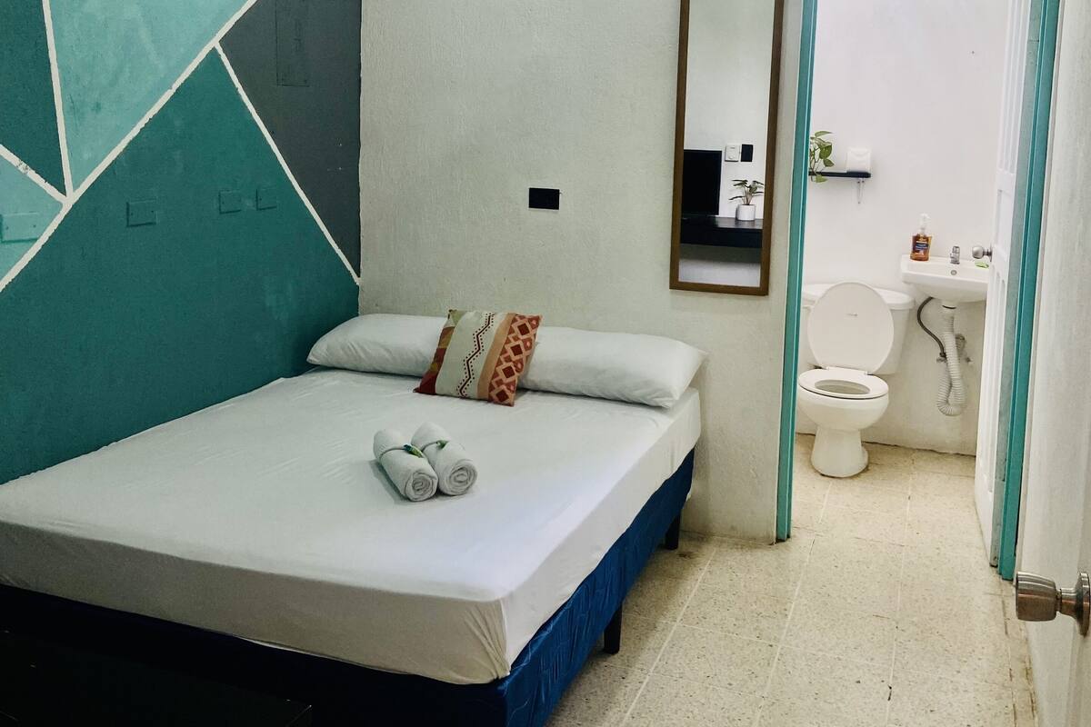 Chambre Double Économique, 1 lit double | Rideaux occultants, Wi-Fi gratuit, draps fournis