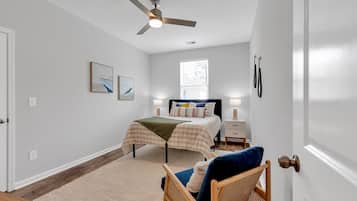 3 bedrooms, iron/ironing board, travel crib, free WiFi