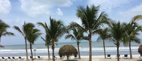 På stranden, liggestole