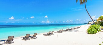Famous 7-Mile Beach Retreat - Stunning Views & Summer Savings!