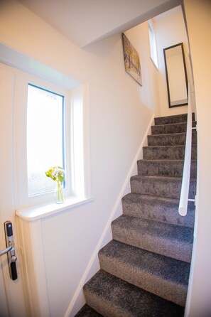 Interior - Isinmi Home - Close to MCR City (Manchester)