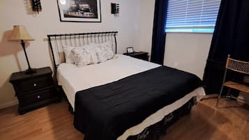 2 bedrooms, desk, free WiFi, bed sheets