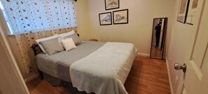 2 slaapkamers, een bureau, gratis wifi, beddengoed