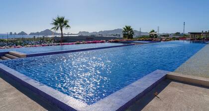 Stunning New Luxury Condo with Breathtaking Ocean Views