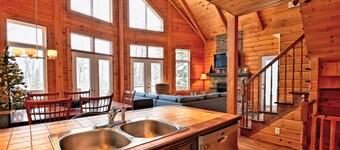 Cozy cottage with Lake View, Spa, SKI  (Pet-friendly)