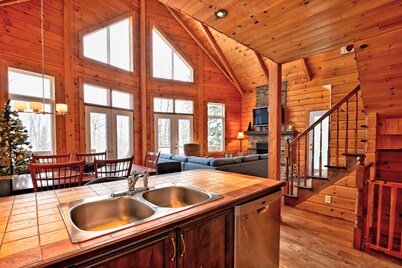 Cozy cottage with Lake View, Spa, SKI  (Pet-friendly)