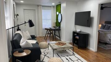 1 chambre, bureau, fer et planche Ă repasser, Wi-Fi gratuit