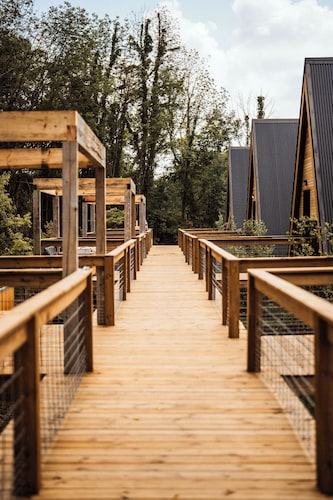 Finger Lakes Treehouse & Spa