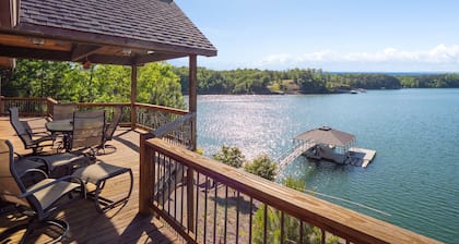 Captain's Quarters - lakeside patio fire pit