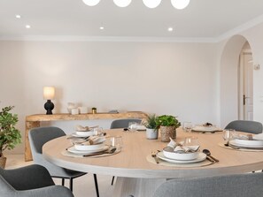 Dining - Apartment in Las Gaviotas for 8 people | 1-201 (Puerto Banús - Marbella)
