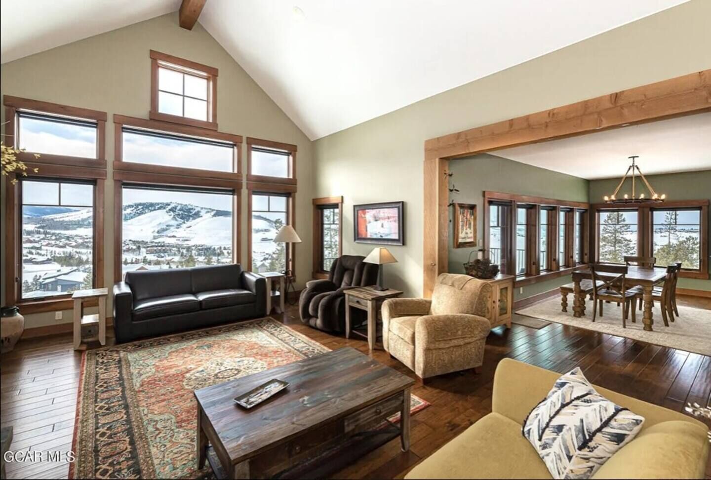 Smart TV, fireplace, offices