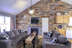 Téléviseur connecté, foyer, lecteur de DVD