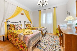 6 habitaciones, tabla de planchar con plancha y wifi gratis