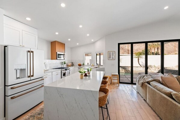 Fridge, microwave, oven, stovetop - Desert Home Oasis w/ heated pool (La Quinta)