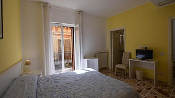 3 camere, culla da viaggio, Wi-Fi gratuito