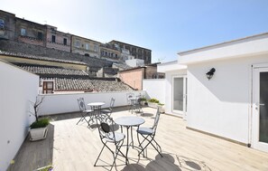 Outdoor dining - Awesome home in Ragusa (Ragusa)