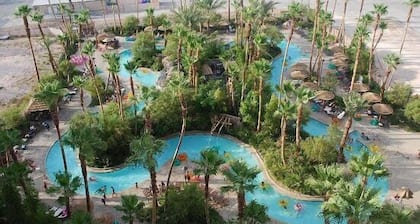 777RENTALS - Tahiti Village 1BR - Full Kitchen - Sleeps 4