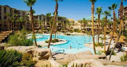 Tahiti Village 1BR - Mini Kitchen - Sleeps 4