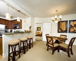 Dining - Tahiti Village 2BR - Full Kitchen - Sleeps 8 (Las Vegas)