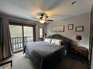 3 chambres, fer et planche à repasser, lit parapluie, Wi-Fi gratuit