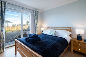4 habitaciones, decoración personalizada y muebles diferentes 