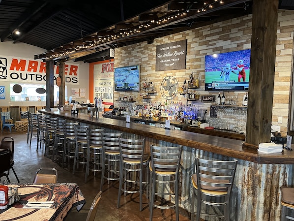 Restaurant - World Famous Fox Hollow Resort (Graham)