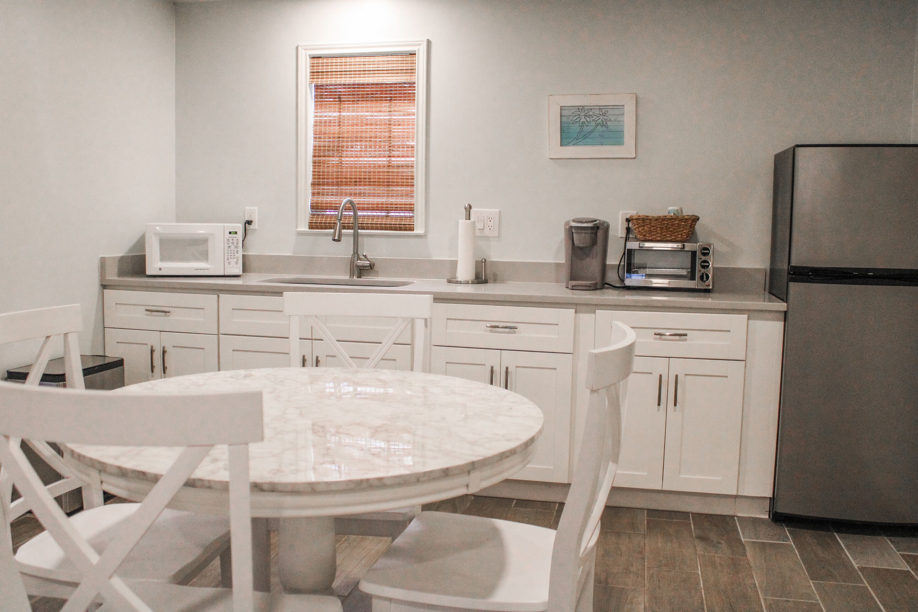 Family Cabin, 2 Bedrooms | Dining room