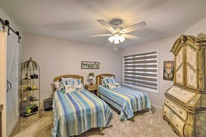 2 chambres, fer et planche à repasser, Internet gratuit, draps fournis