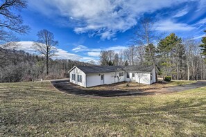 Exterior - Serene Blue Ridge Getaway in Galax w/ Yard! (Galax)