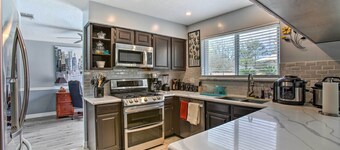 Houston Home with Private Outdoor Pool!