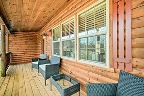 Terrace/patio - Cozy Cabin in Parsons: Hike, Fish & Explore! (Parsons)