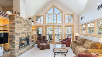 Casa de ciudad, 3 habitaciones | Área de sala de estar