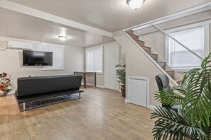 تلفزيون، برامج وأفلام نتفليكس، خدمات بث