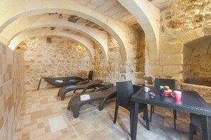 Standard House, Multiple Bedrooms, Refrigerator & Microwave (Nadurin, Gozitan villa 7 Bedr. & 2) | Dining