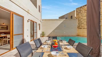 Standard House, Multiple Bedrooms, Refrigerator & Microwave (Nadurin, Gozitan villa 7 Bedr. & 2) | Outdoor dining