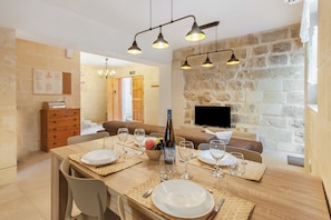 Standard House, Multiple Bedrooms, Refrigerator & Microwave (Nadurin, Gozitan villa 7 Bedr. & 2) | Dining room