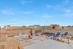 Standard House, Multiple Bedrooms, Refrigerator & Microwave (Nadurin, Gozitan villa 7 Bedr. & 2) | Outdoor dining - Nadurin, Gozitan Villa 7 Bedr. & 2 Pools (Nadur)