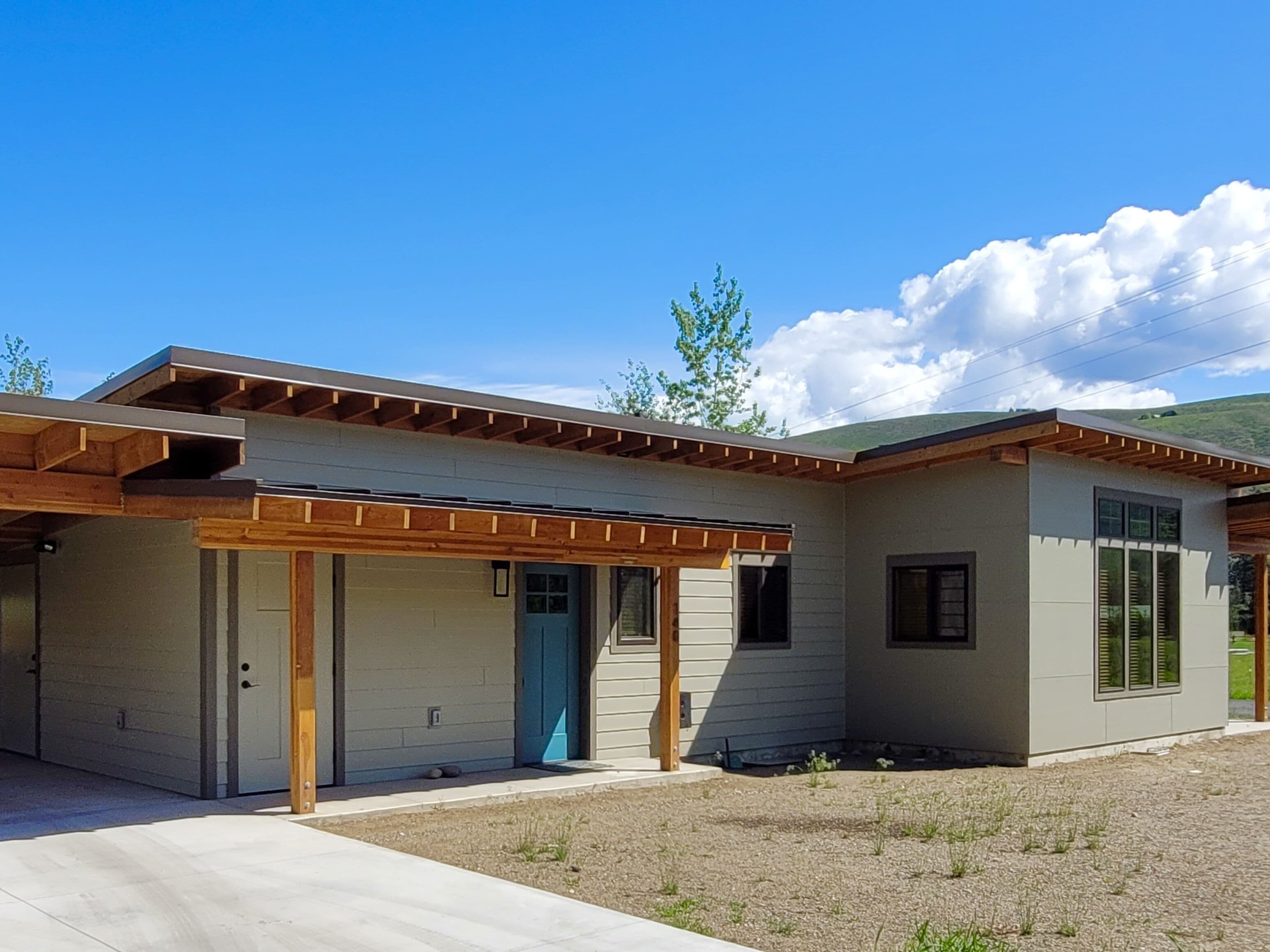Right next to Ski trail! Adventure Lodge-Walk to Downtown Winthrop&Ice Rink!