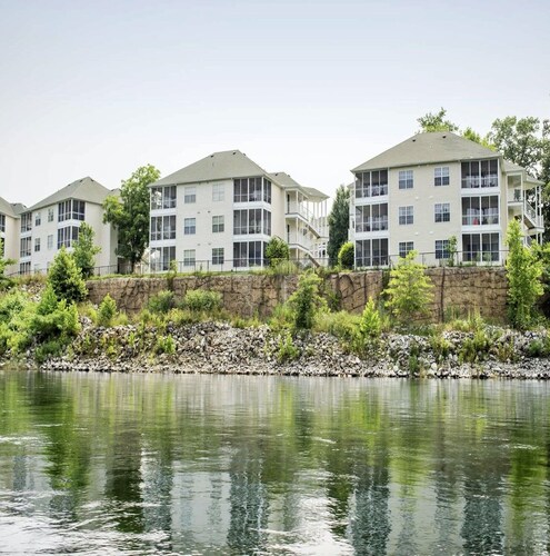Fall Creek Getaway - 1 BR with Pool