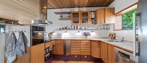 Kühlschrank, Herdplatte, Geschirrspüler