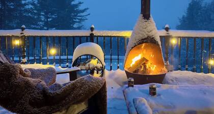 Cabin w/ Mountain Views, Hot Tub, AC, Pet + Family Friendly, WFH, Fireplace