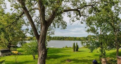 Tranquil Waters Retreat, Delavan, WI