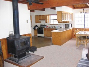 Interior - Dog Friendly Creekside Property close to Vallecito Lake minutes to Durango and so much adventure out the front door (Bayfield)