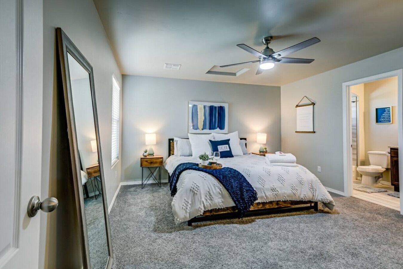 4 bedrooms, desk, iron/ironing board, travel crib
