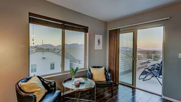 Televisio, takka, videopelejä