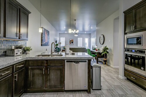 4010 · Comfortable New Home with community pool and golf